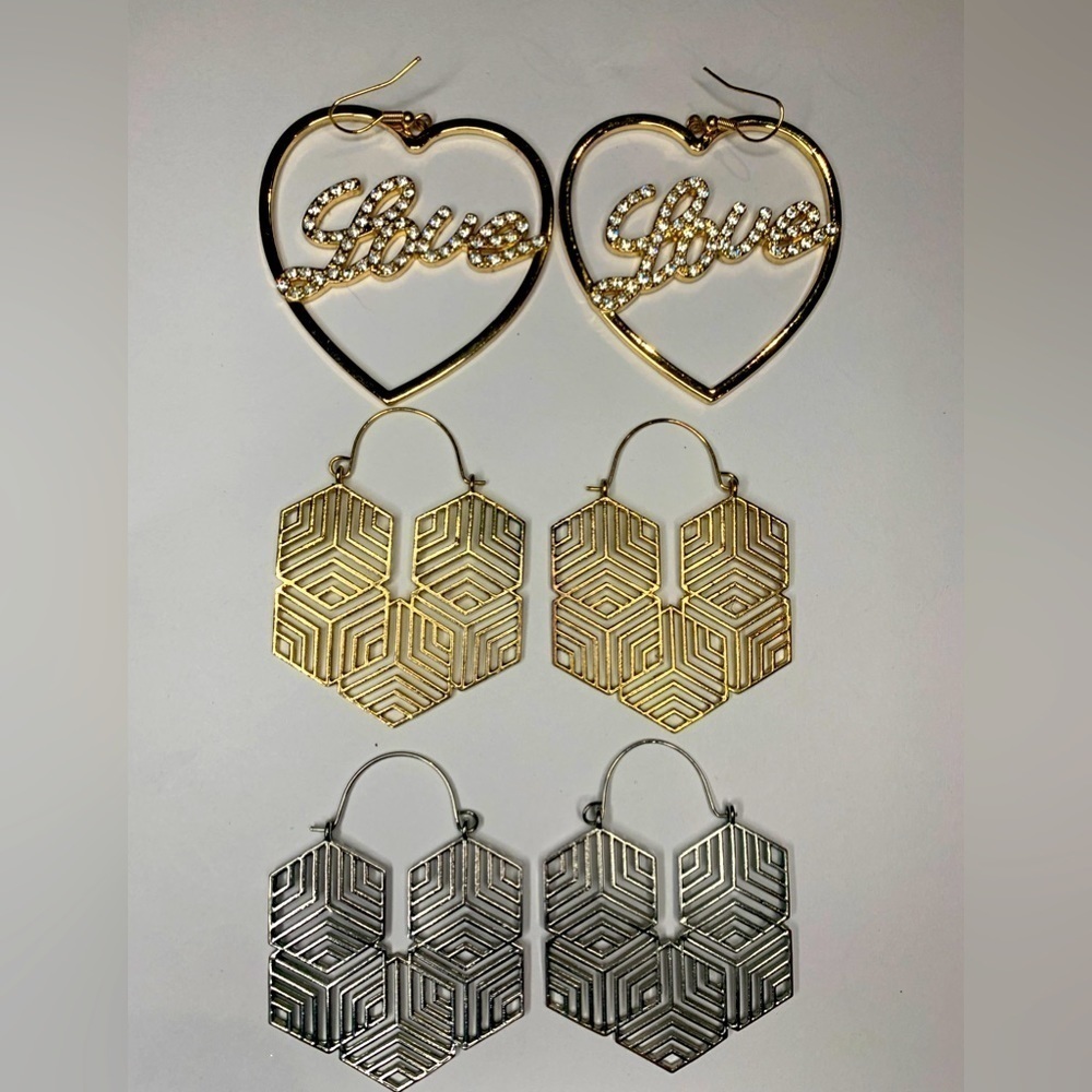 Z) Bundle of 3 fashion earrings